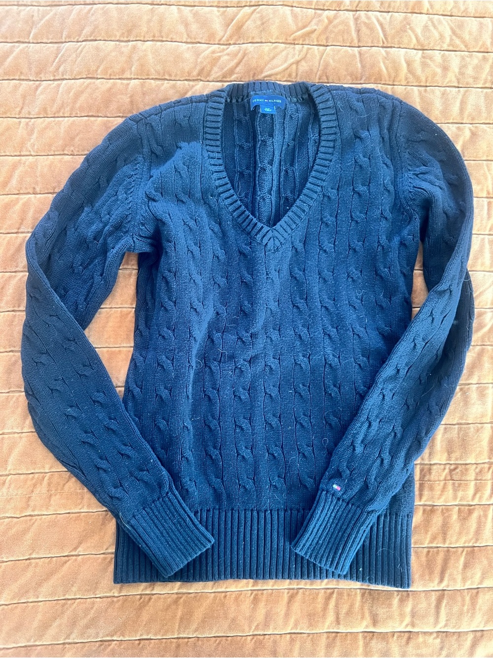 Tommy Hilfiger Women’s Navy Cable Knit V-Neck Sweater Y2K